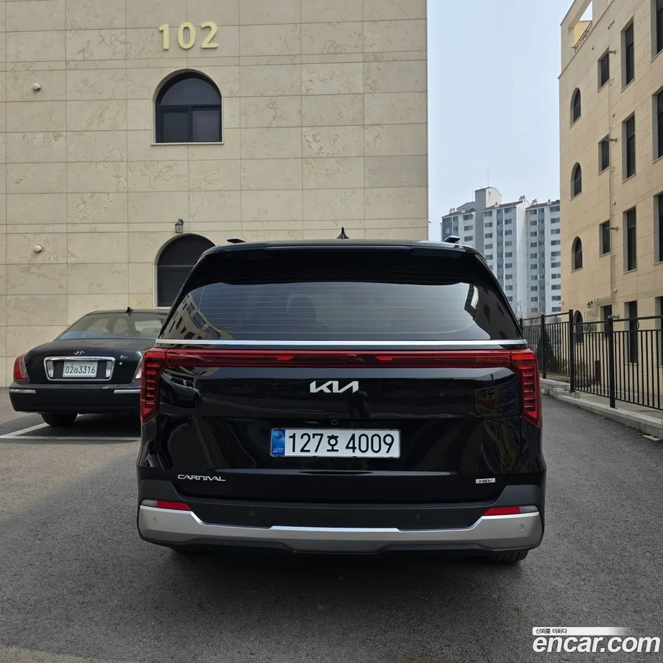 Kia Carnival HEV 9 2026 — thumbnail 4