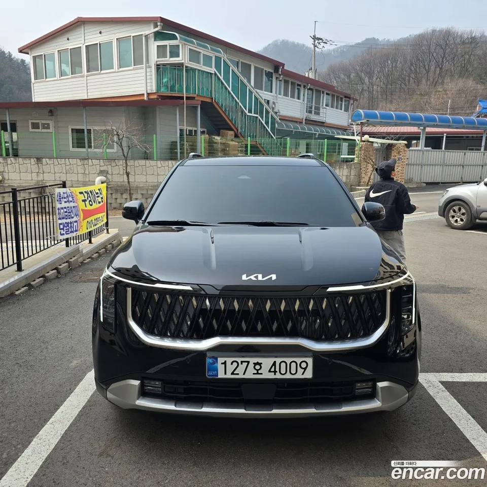 Kia Carnival HEV 9 2026 — photo 1, buy with delivery to Moscow