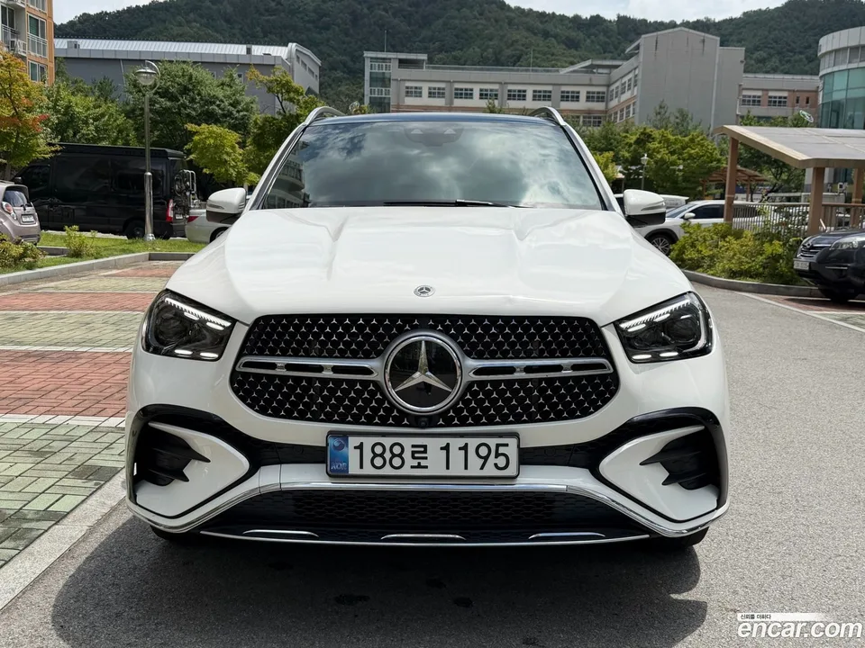Mercedes-Benz GLE-Class GLE450 4MATIC 2024 — photo 1, buy with delivery to Moscow