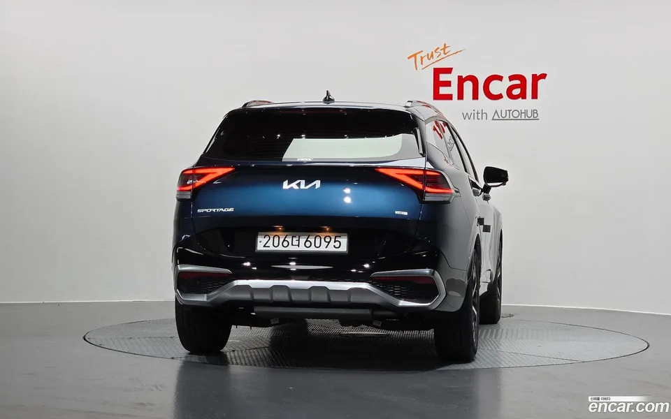 Kia Sportage Hybrid 2WD 2023 — thumbnail 4