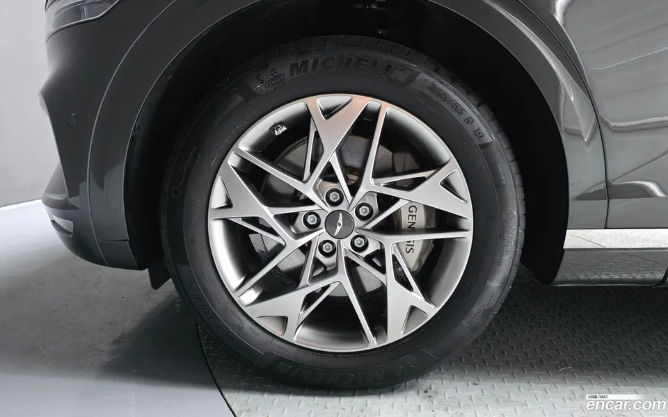 Genesis GV70 2.5T AWD 2023 — thumbnail 2