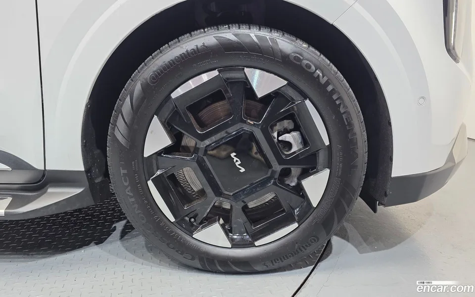 Kia Carnival 7 2025 — thumbnail 2