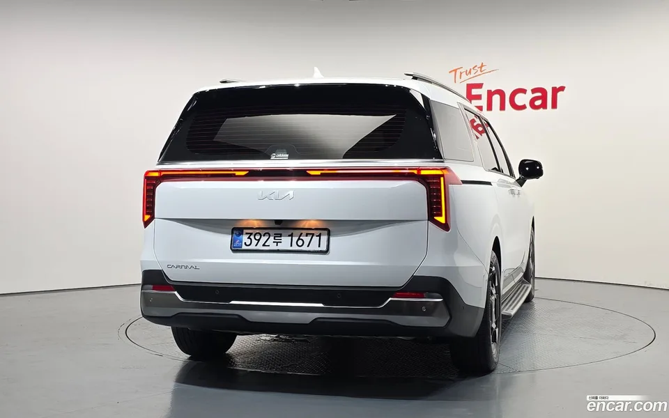 Kia Carnival 7 2025 — thumbnail 4