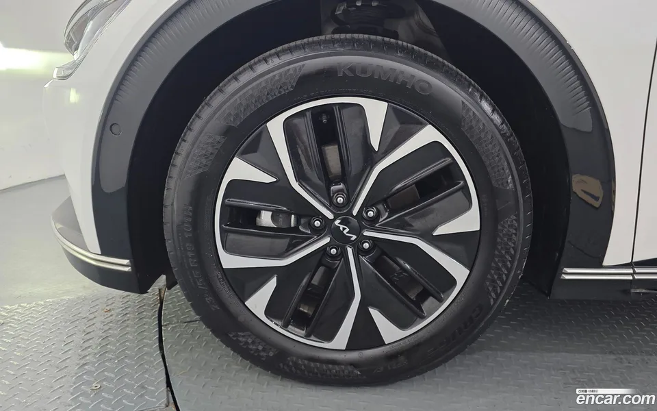 Kia EV6 2024 — thumbnail 5