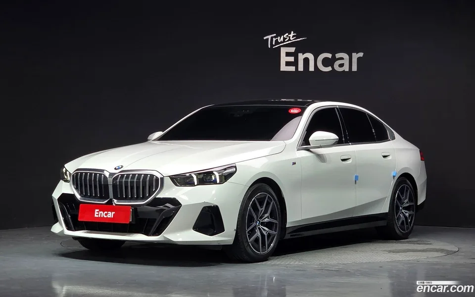 BMW 5 Series 523d M 2024 — photo 1, buy with delivery to Moscow