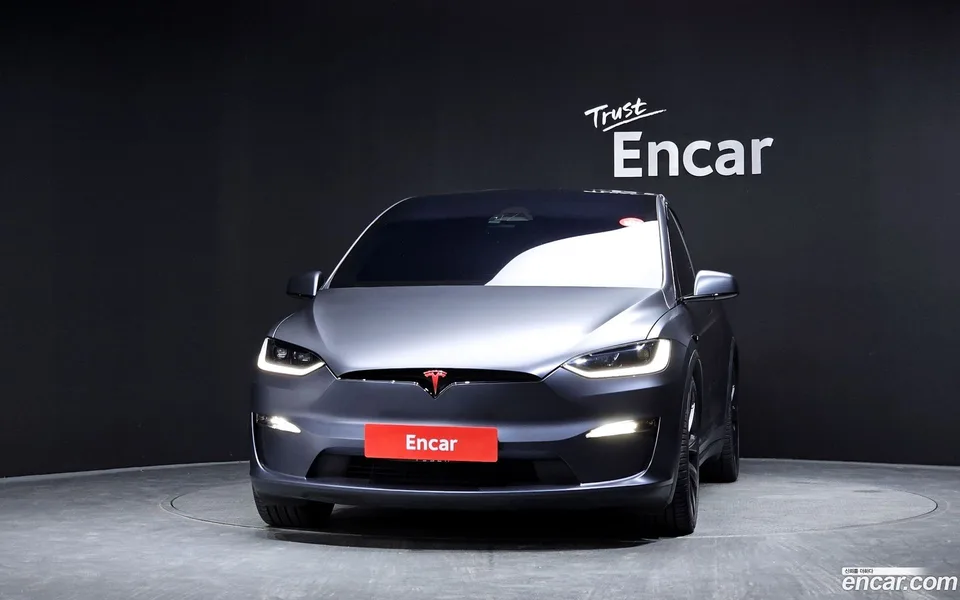 Tesla Model X 2023 — thumbnail 3