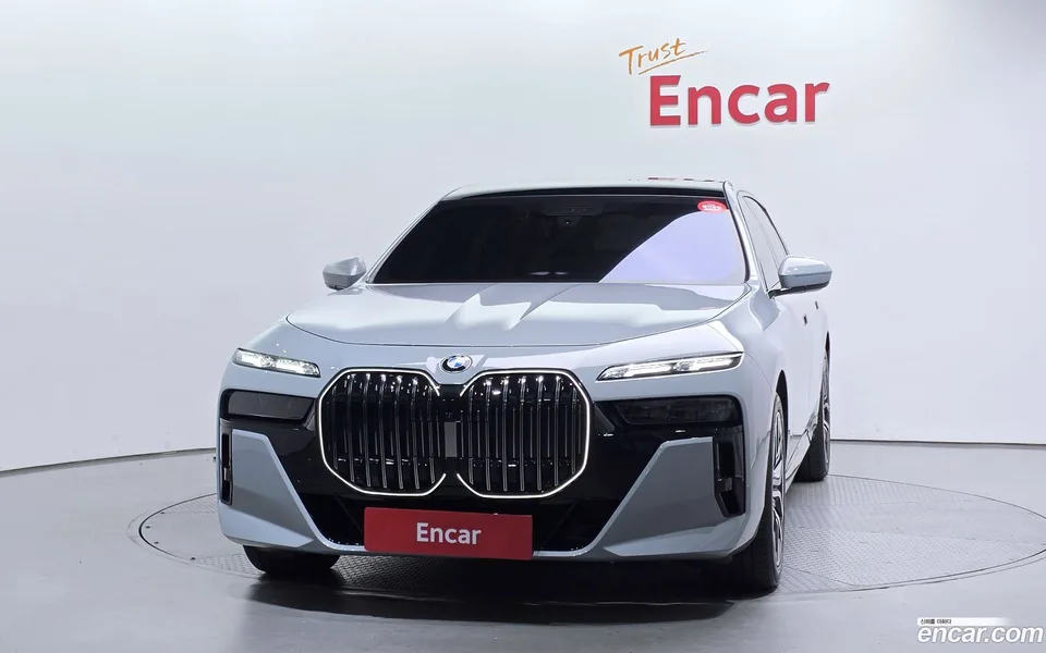 BMW 7 Series 740i xDrive M 2026 — миниатюра 3