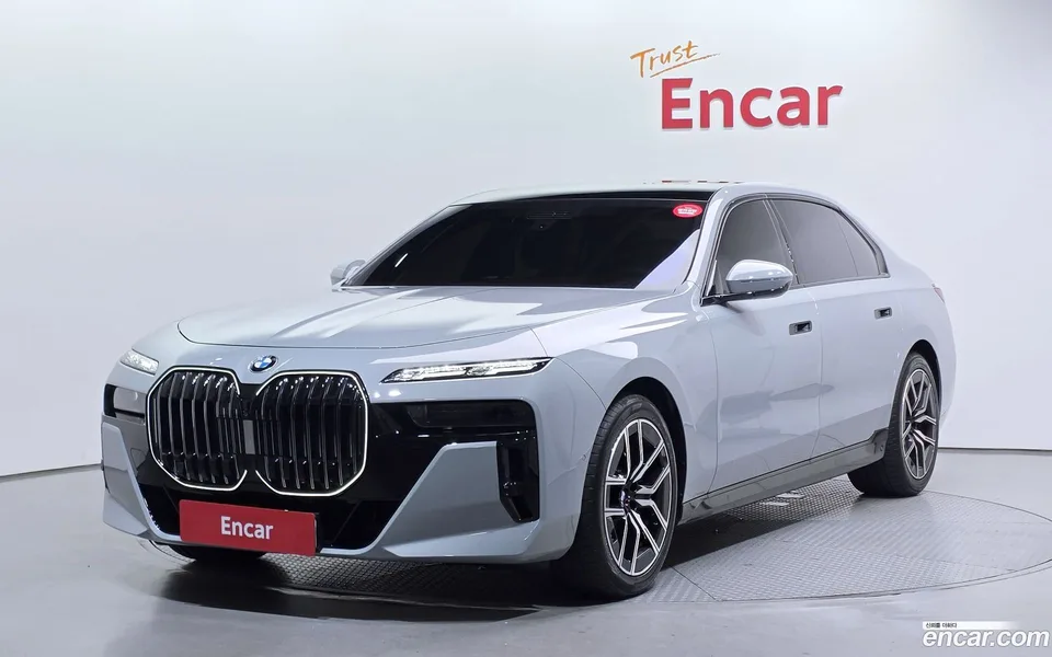 BMW 7 Series 740i xDrive M 2026 — фото 1, купить с доставкой в Москву