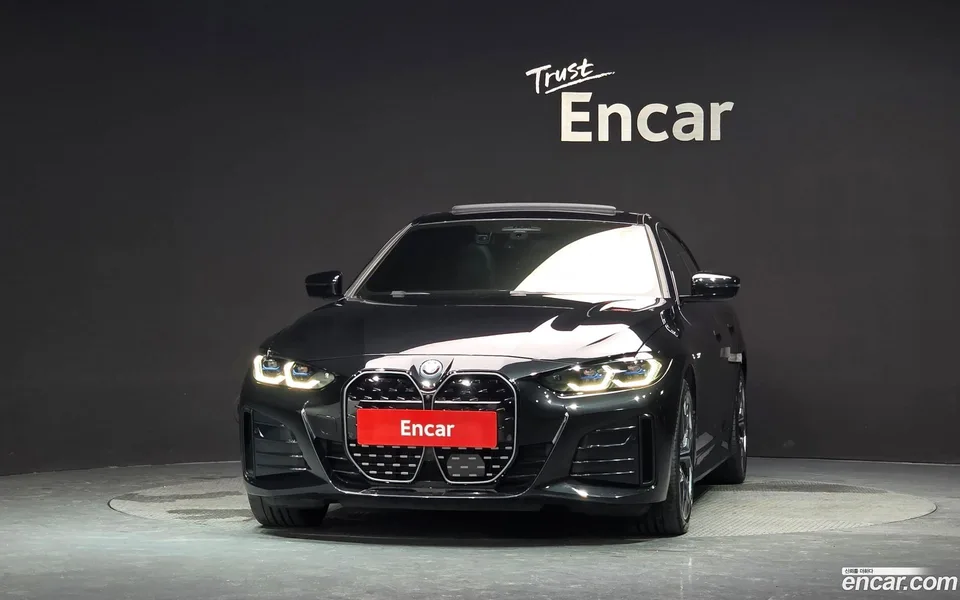 BMW i4 eDrive40 M 2022 — thumbnail 3