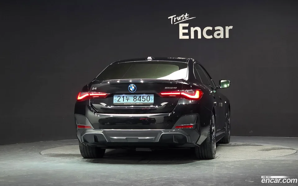 BMW i4 eDrive40 M 2022 — thumbnail 4
