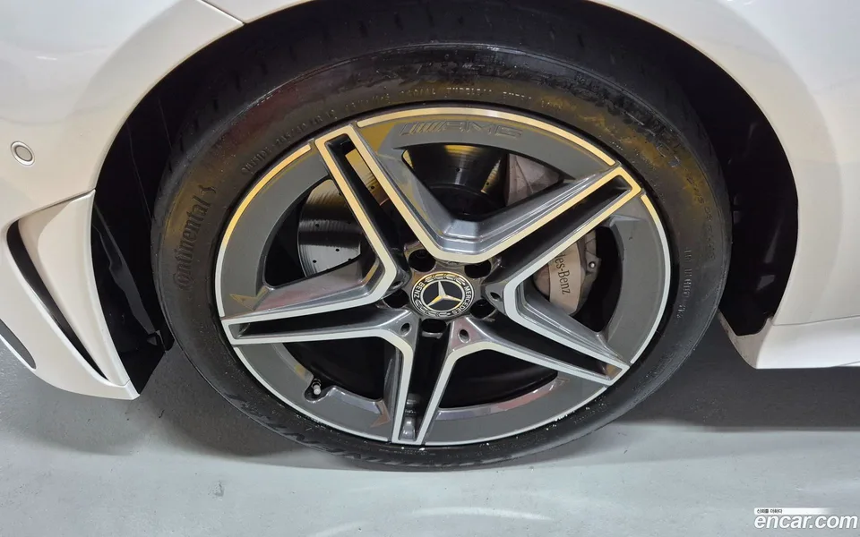 Mercedes-Benz CLS-Class CLS300d 4MATIC 2023 — thumbnail 2