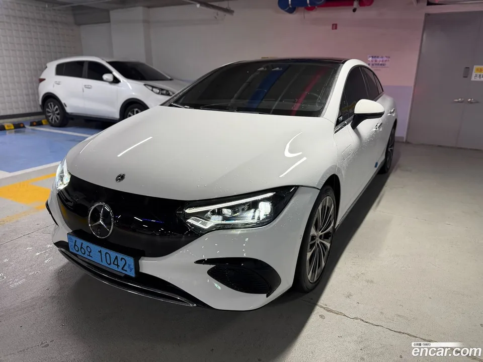Mercedes-Benz EQE EQE350+ 2022 — photo 1, buy with delivery to Moscow