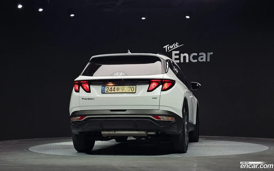 Hyundai Tucson Hybrid 4WD 2023 — thumbnail 4