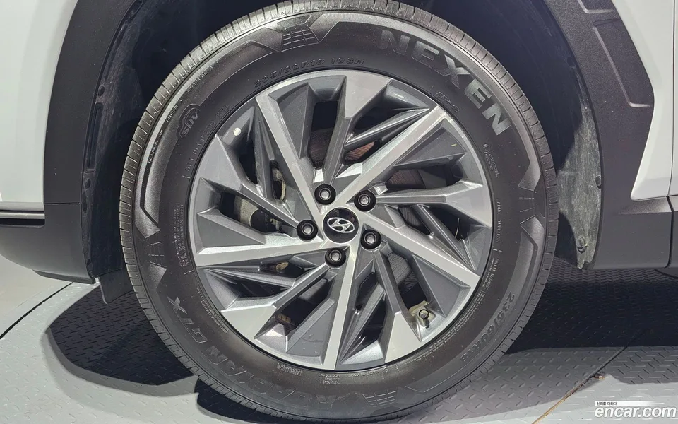 Hyundai Tucson Hybrid 4WD 2023 — thumbnail 5