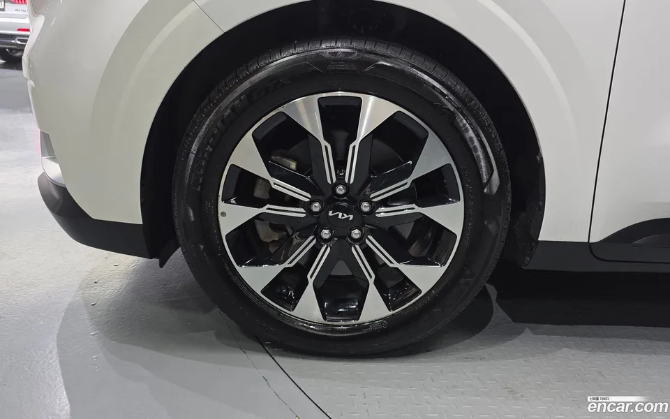 Kia Carnival 9 2022 — thumbnail 5