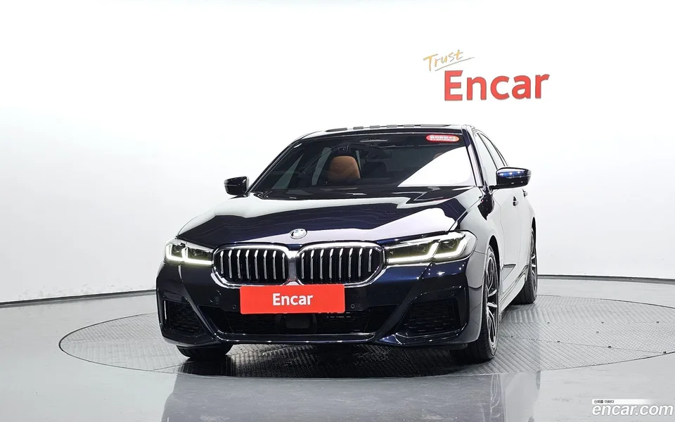 BMW 5 Series 520i M 2022 — thumbnail 3