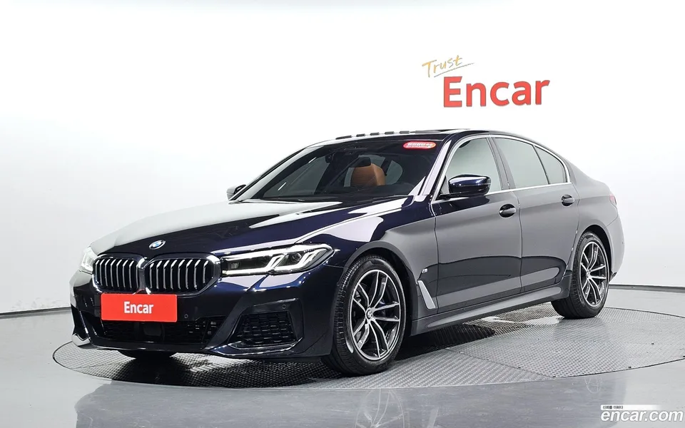 BMW 5 Series 520i M 2022 — photo 1, buy with delivery to Moscow