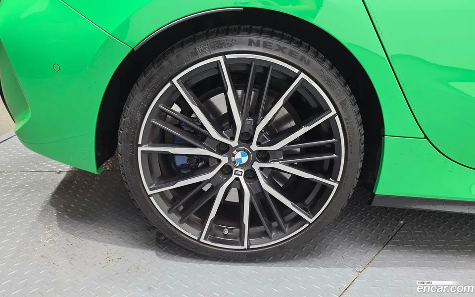 BMW 1 Series M135i xDrive 2022 — thumbnail 2