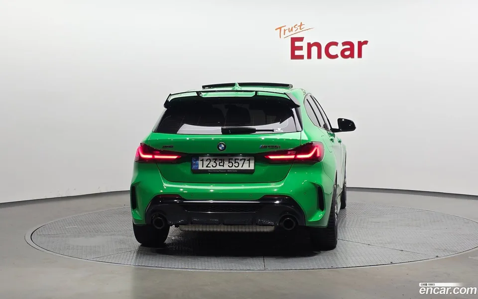 BMW 1 Series M135i xDrive 2022 — thumbnail 4