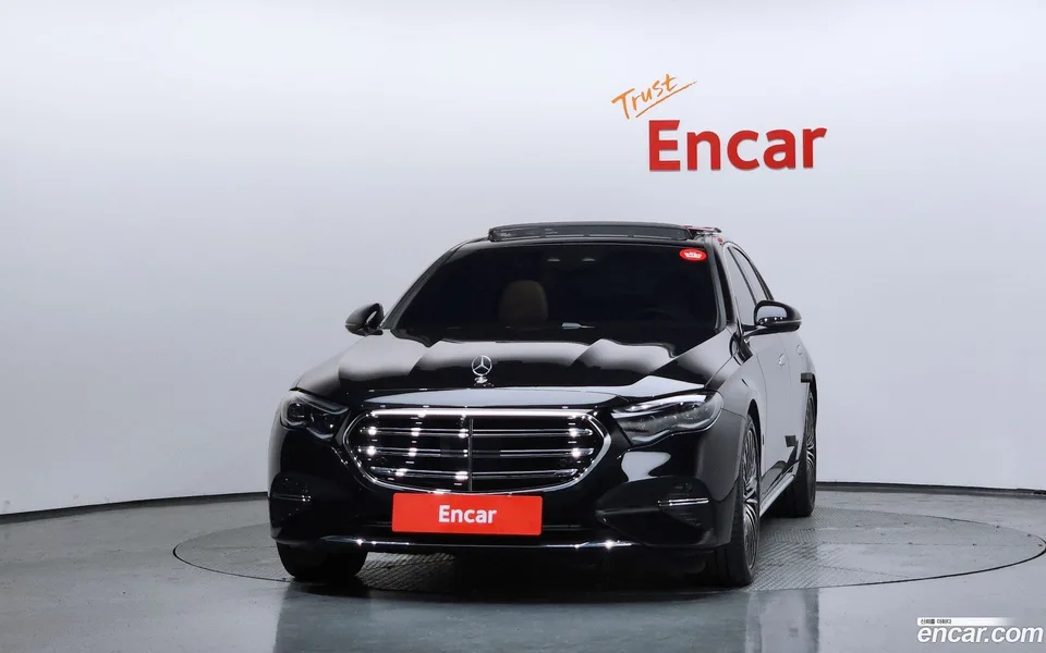 Mercedes-Benz E-Class E450 4MATIC 2024 — thumbnail 3