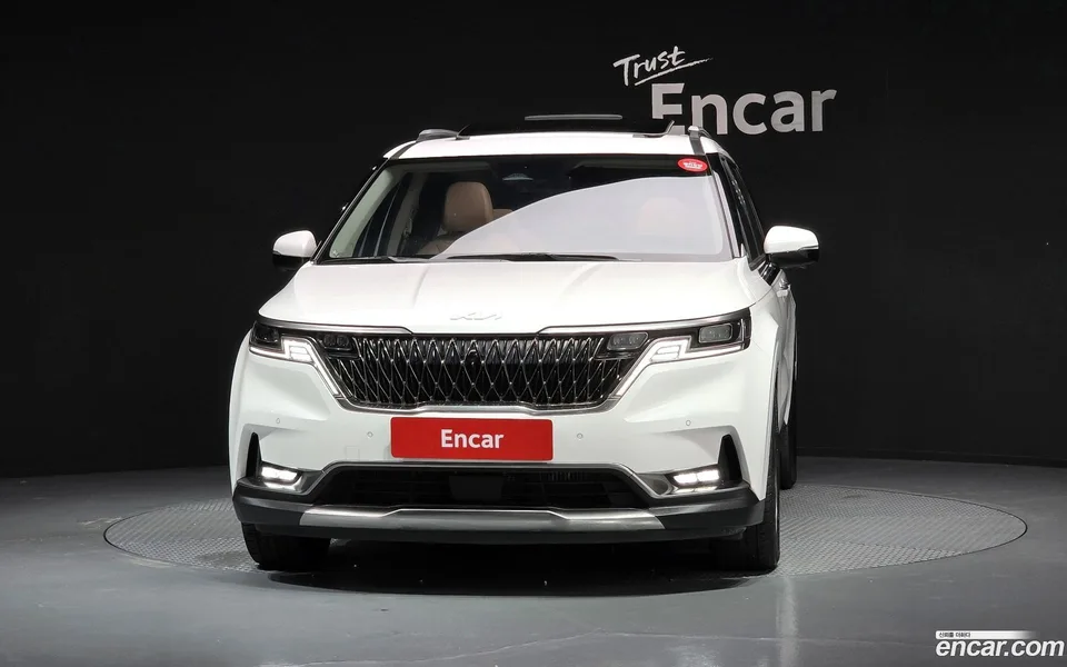 Kia Carnival 9 2023 — thumbnail 3
