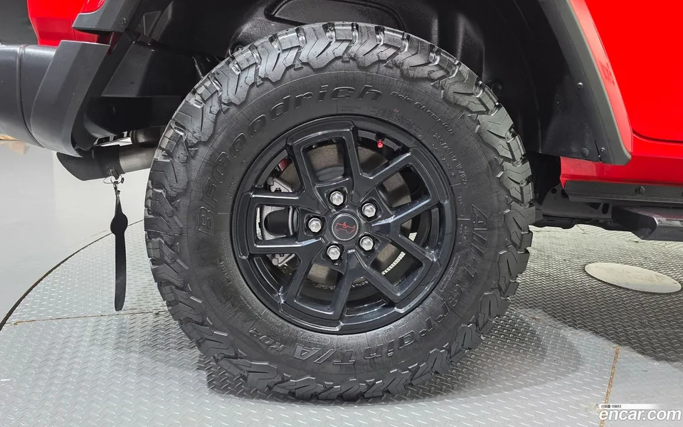 Jeep Wrangler 2.0 4 2025 — thumbnail 2