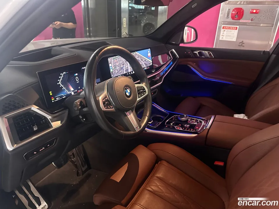 BMW X7 xDrive 40i M 6 2023 — thumbnail 4