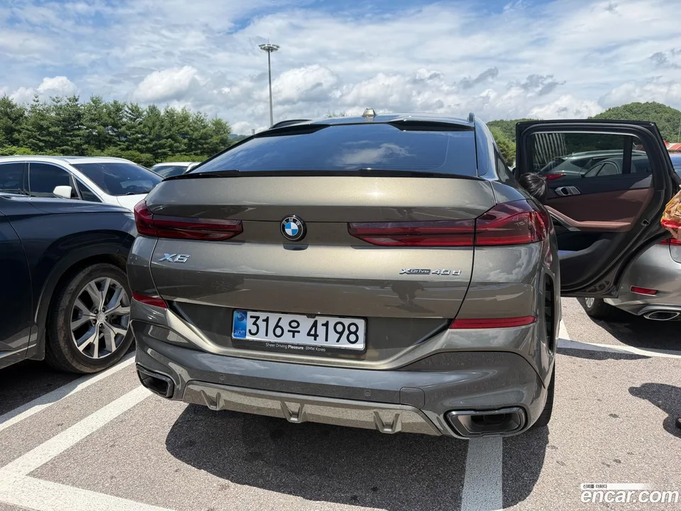 BMW X6 xDrive40d M 2026 — thumbnail 3