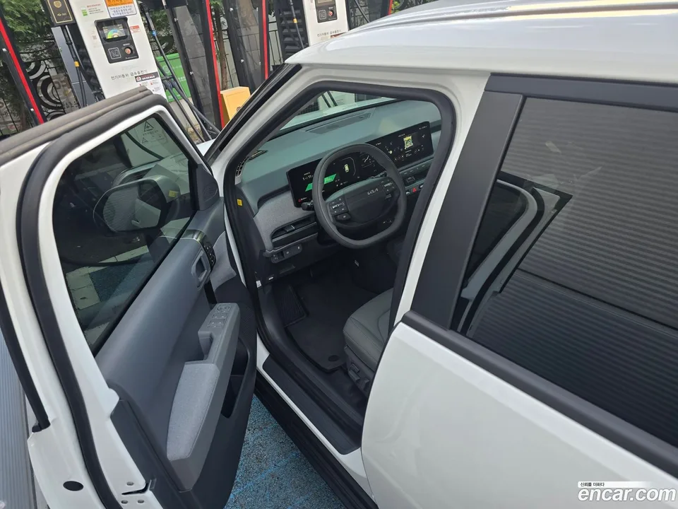 Kia EV3 2WD 2025 — thumbnail 2