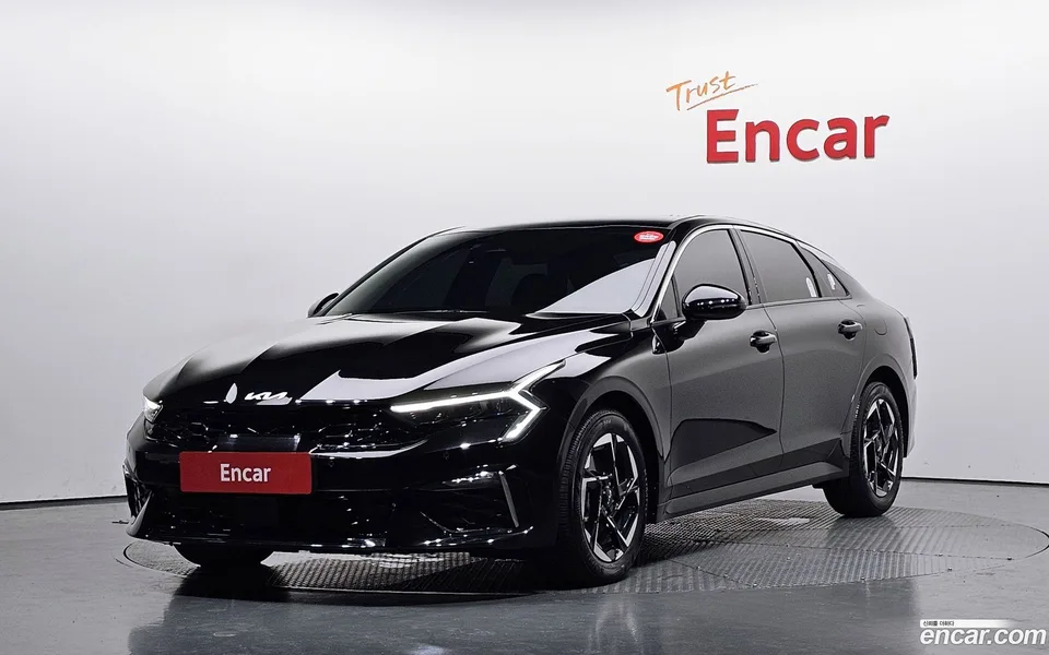 Kia K5 2.0 2024 — фото 1, купить с доставкой в Москву