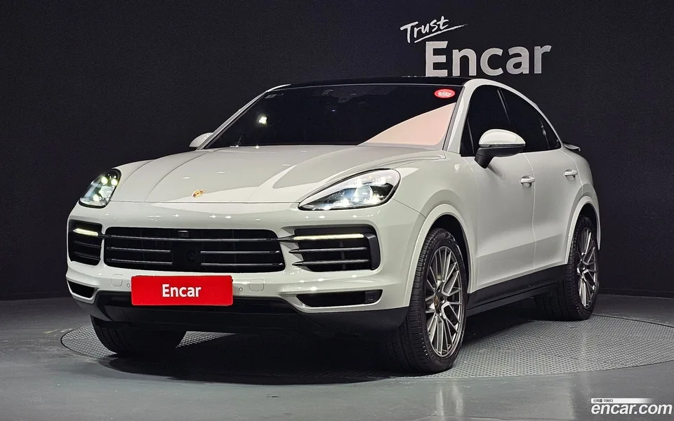 Porsche Cayenne 3.0 2022 — photo 1, buy with delivery to Moscow