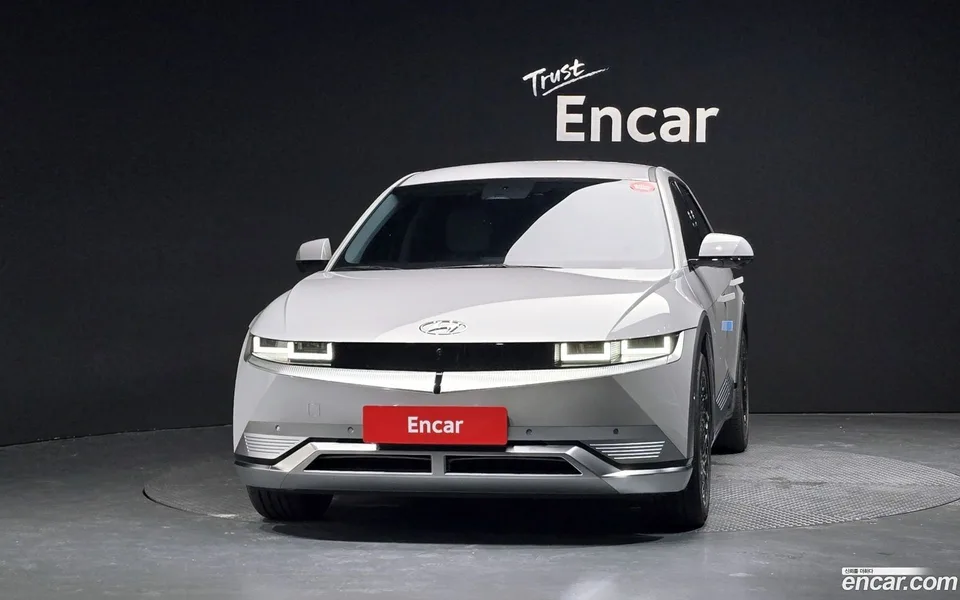 Hyundai Ioniq 5 2023 — thumbnail 3