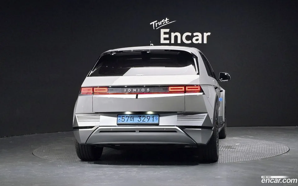 Hyundai Ioniq 5 2023 — thumbnail 4