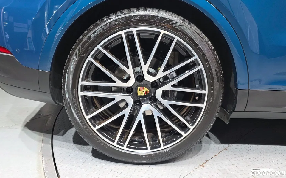 Porsche Cayenne 3.0 2024 — thumbnail 5