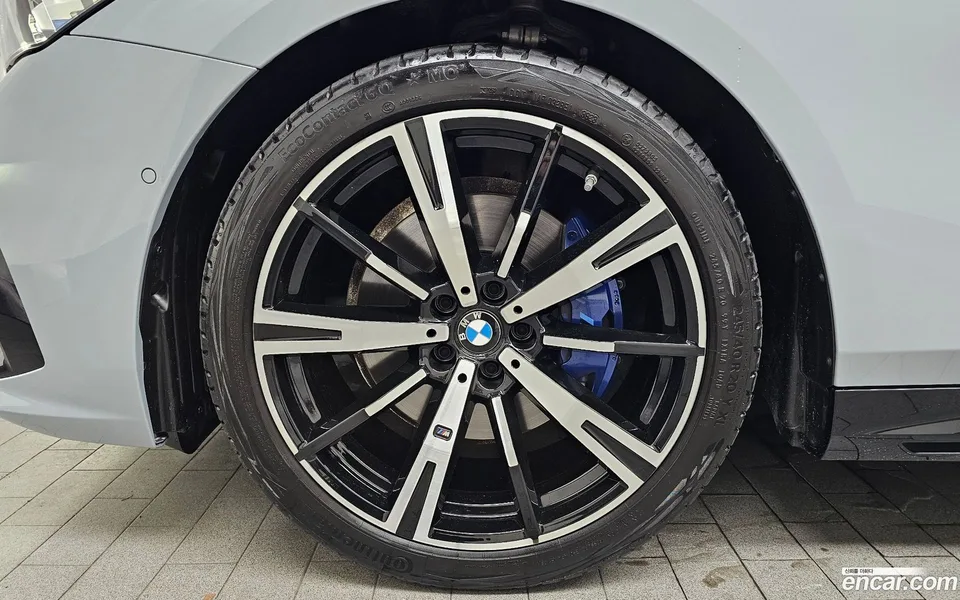 BMW 5 Series 530i xDrive M 2024 — миниатюра 2