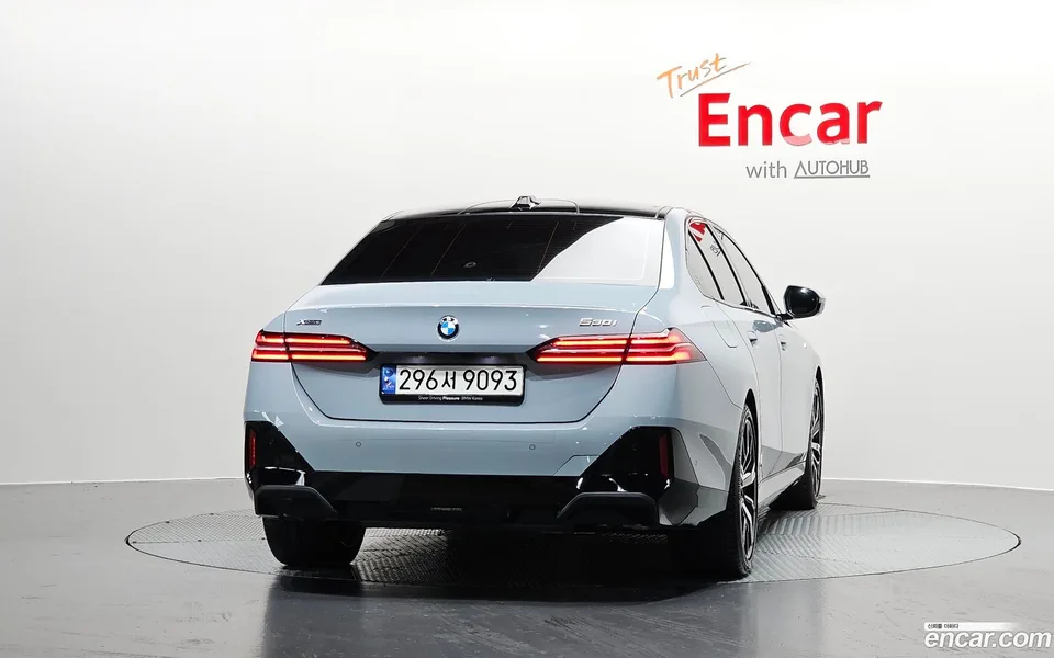 BMW 5 Series 530i xDrive M 2024 — миниатюра 4