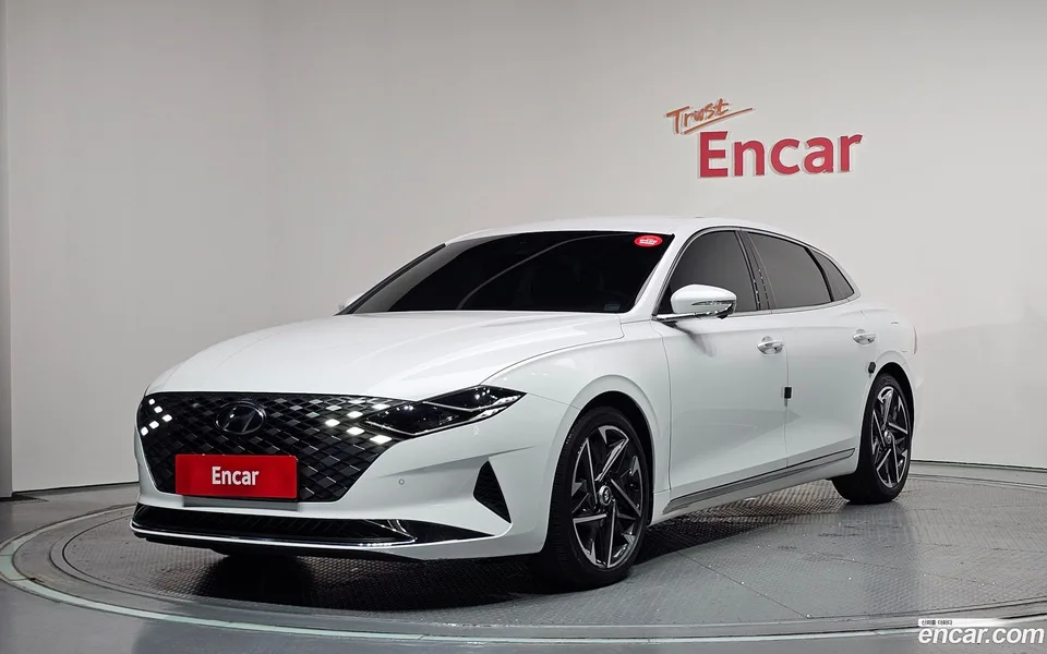 Hyundai Grandeur IG 2.5 2022 — photo 1, buy with delivery to Moscow