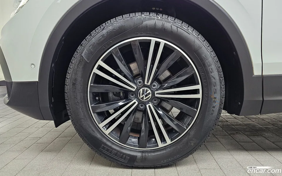Volkswagen Tiguan 2.0 TDI 2022 — миниатюра 2
