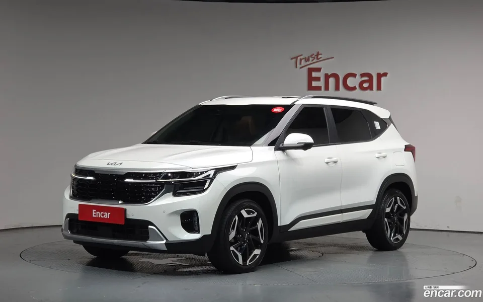 Kia Seltos 1.6 4WD 2025 — photo 1, buy with delivery to Moscow