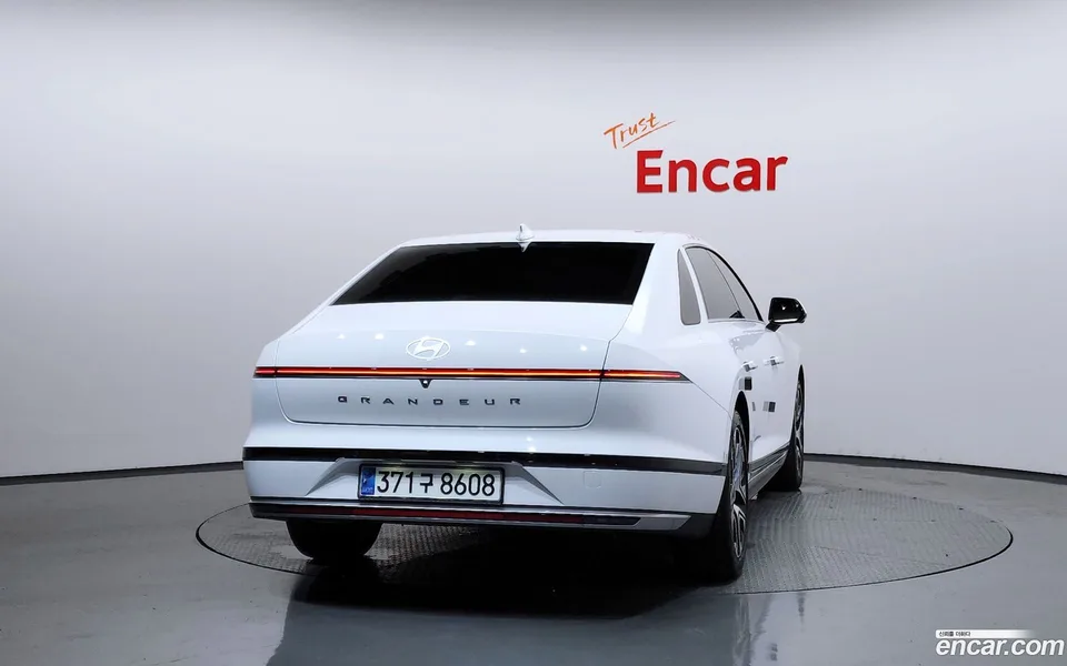 Hyundai Grandeur Hybrid 2024 — миниатюра 4