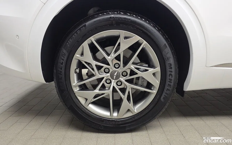 Genesis GV70 2.5T 2WD 2023 — thumbnail 2