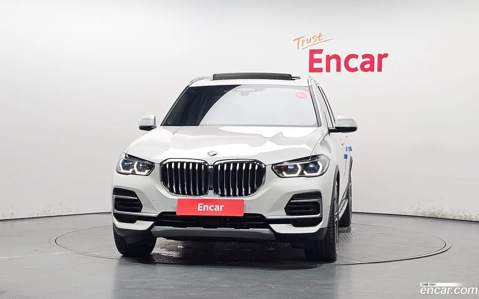 BMW X5 xDrive 40i xLine 2022 — thumbnail 3