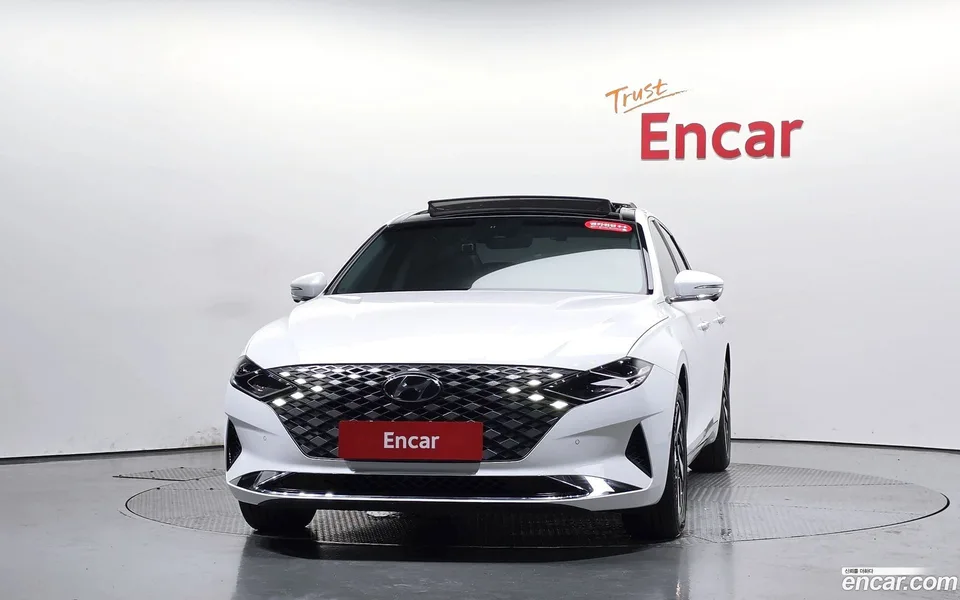 Hyundai Grandeur IG Hybrid 2022 — thumbnail 3