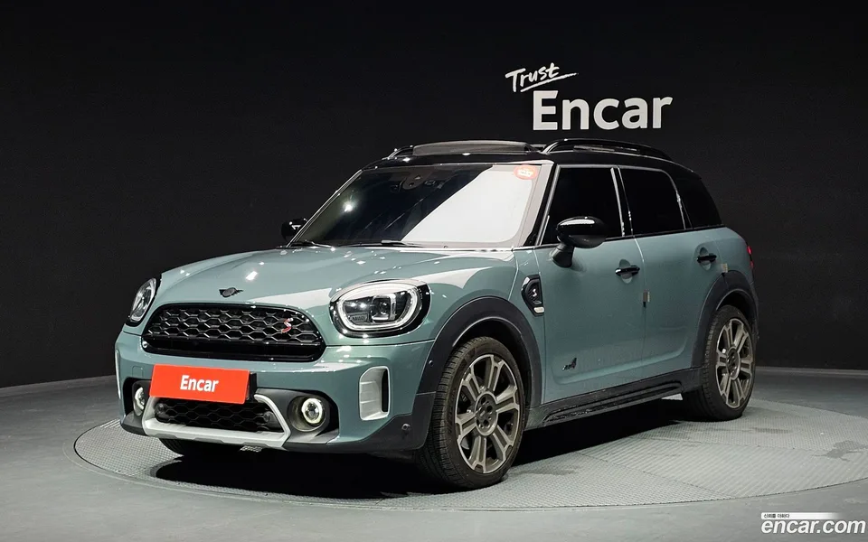 MINI Cooper S Countryman ALL4 2023 — photo 1, buy with delivery to Moscow