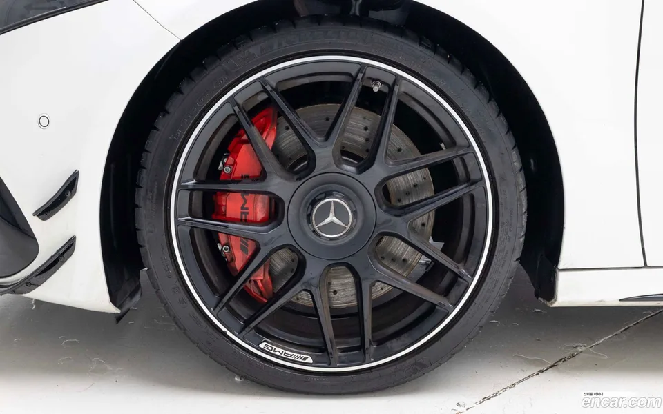 Mercedes-Benz A-Class AMG A45 4MATIC+ 2025 — thumbnail 5