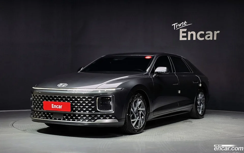 Hyundai Grandeur Hybrid 2023 — photo 1, buy with delivery to Moscow