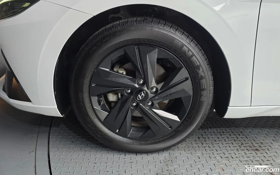 Hyundai Avante 1.6 2023 — thumbnail 2