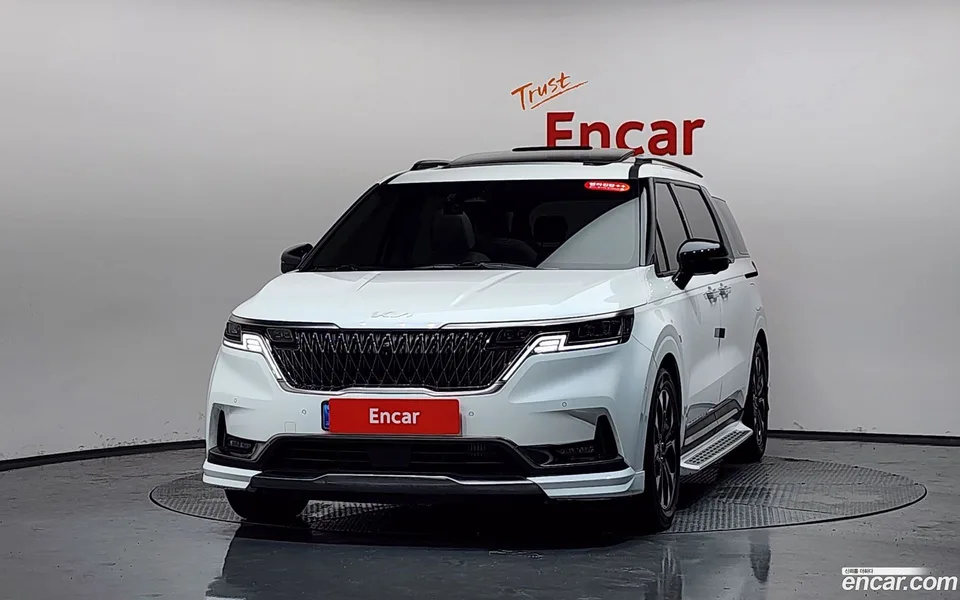 Kia Carnival 9 2023 — thumbnail 3