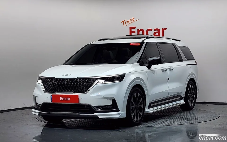 Kia Carnival 9 2023 — photo 1, buy with delivery to Moscow