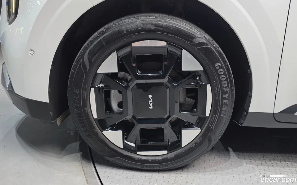 Kia Carnival HEV 9 2025 — thumbnail 5